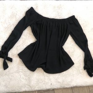 Black blouse w bow tie sleeves